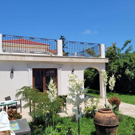 Vila Caviar Hotel Sulina Buitenkant foto