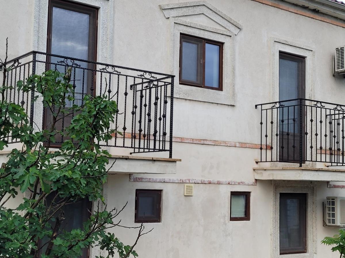 Vila Caviar Hotel Sulina Buitenkant foto