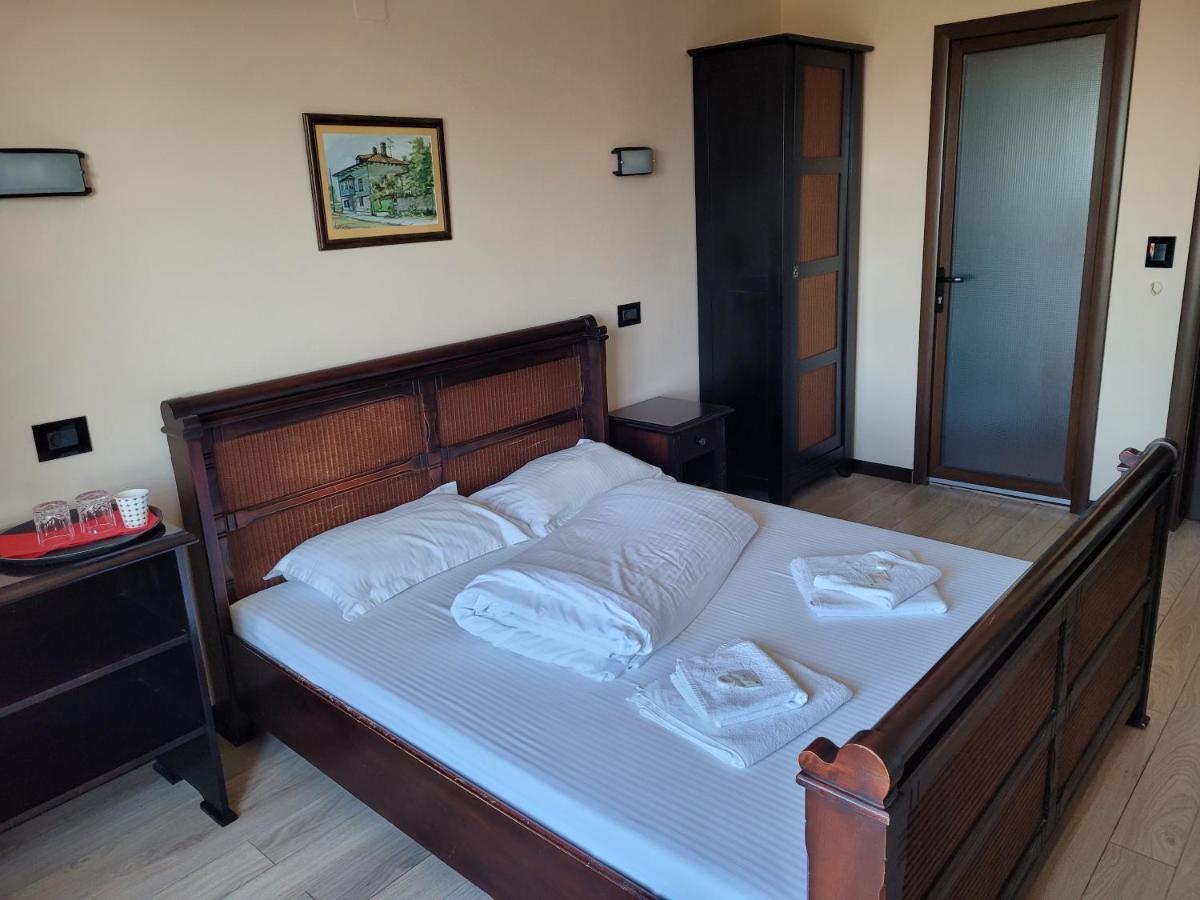 Vila Caviar Hotel Sulina Buitenkant foto